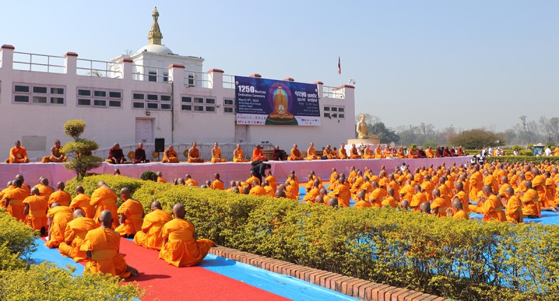 लुम्बिनीमा एकैपटक १ हजार २५० अल्पकालीन भिक्षु